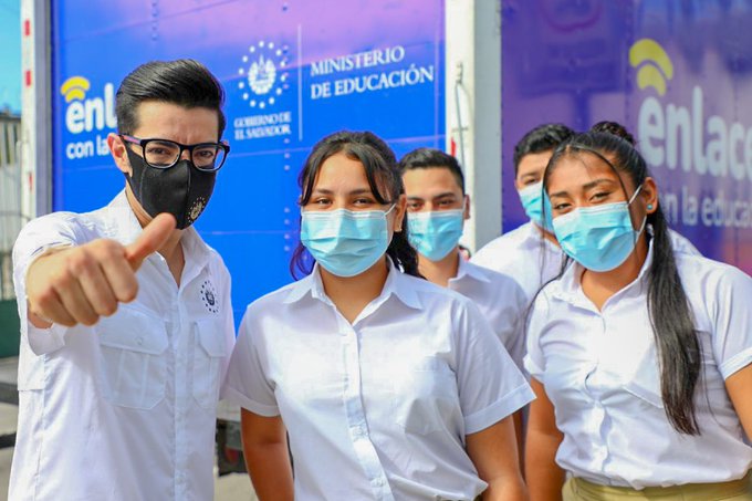 Gobierno no se detiene en la distribución de computadoras para alumnos del sector público gobierno-no-se-detiene-en-la-distribucion-de-computadoras-para-alumnos-del-sector-publico